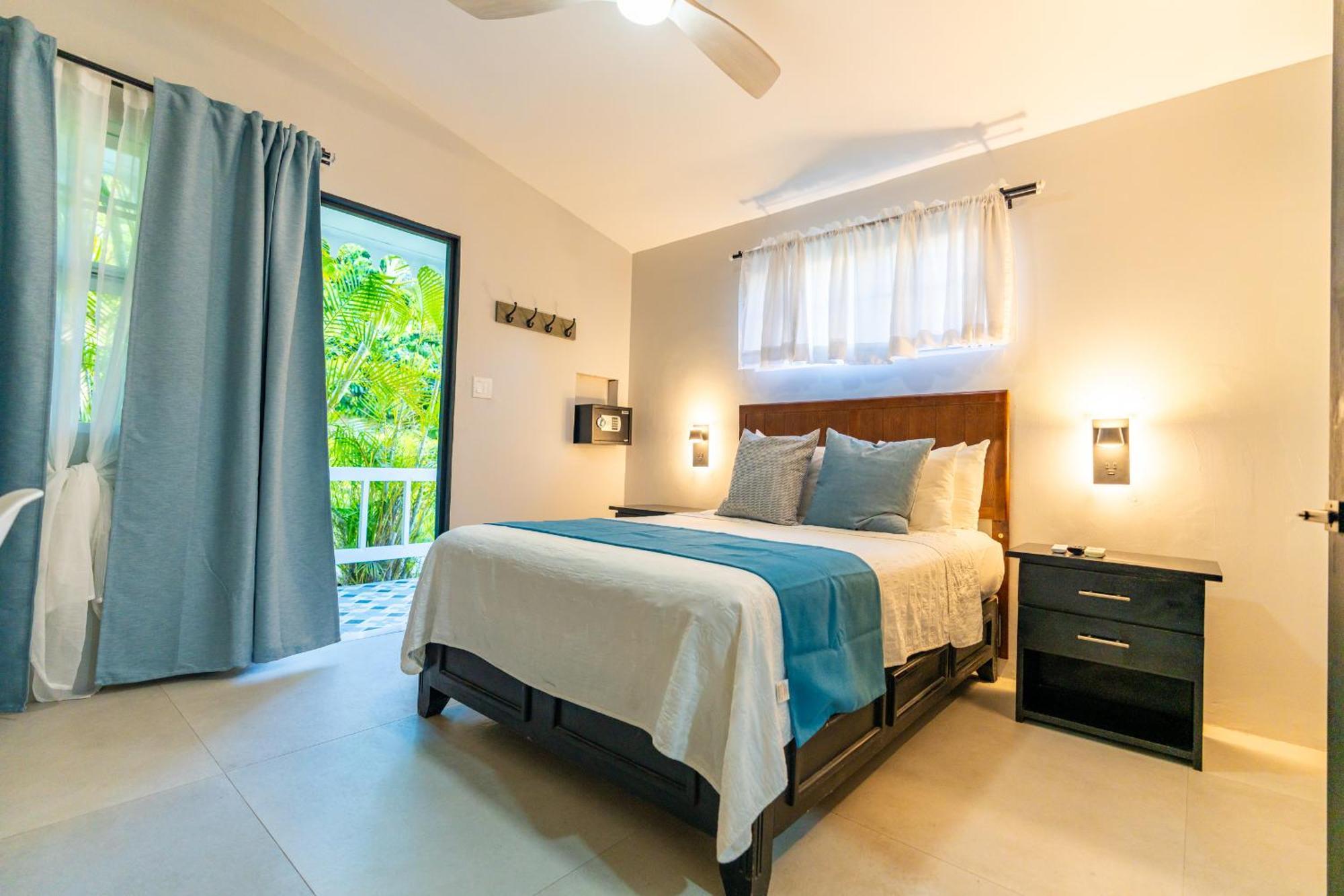 Travellers Beach Resort Negril Ngoại thất bức ảnh